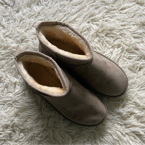 Platform Sherpa Lined Bootie - Picture 3 of 7